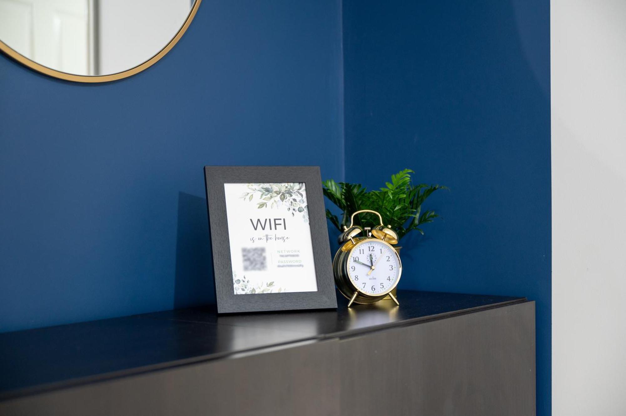 Coop Live Arena & Etihad Stadium Comfy Getaway House , 6mins To Center With Wifi & Free Private Parking