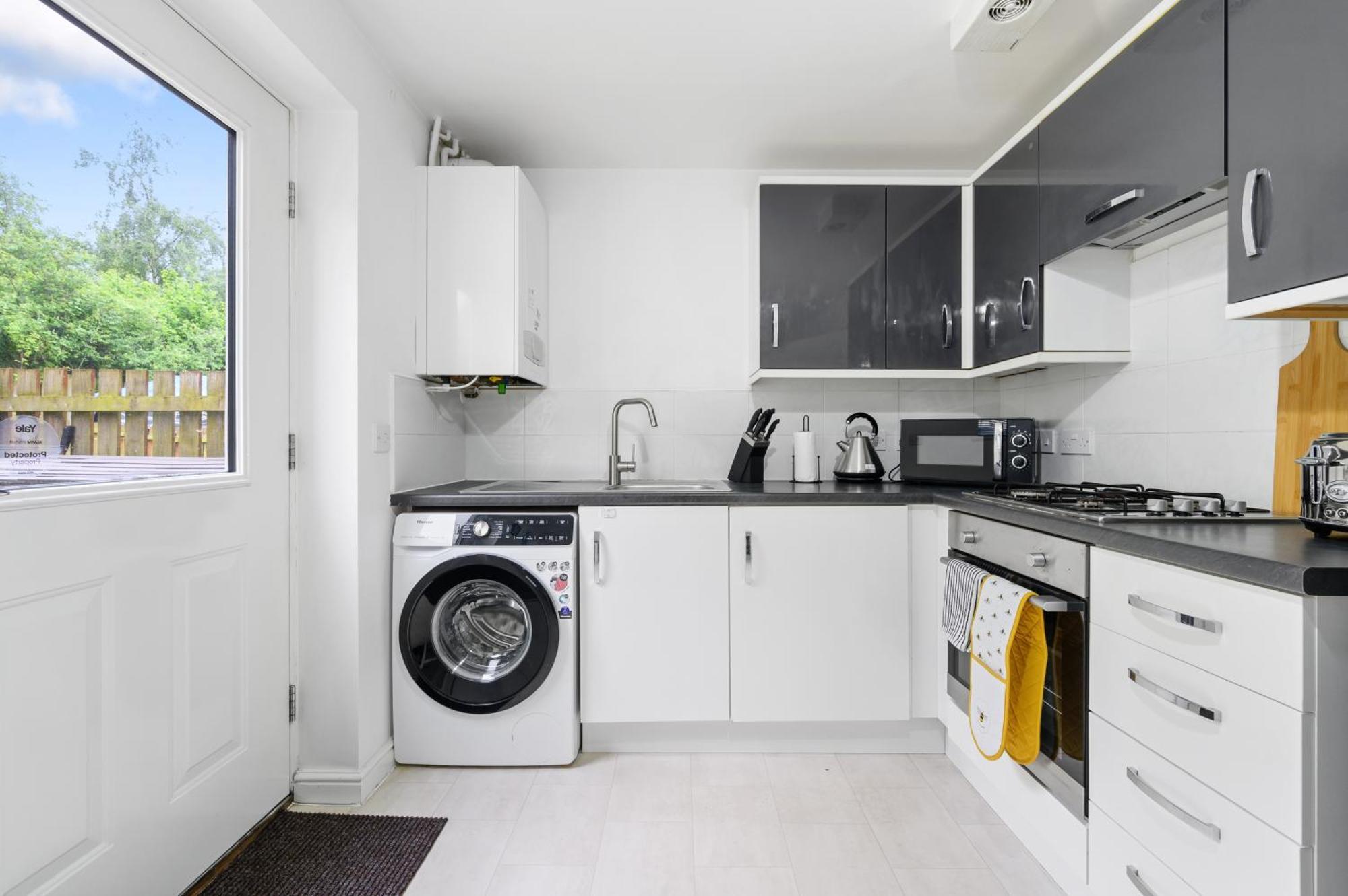 Coop Live Arena & Etihad Stadium Comfy Getaway House , 6mins To Center With Wifi & Free Private Parking Manchester